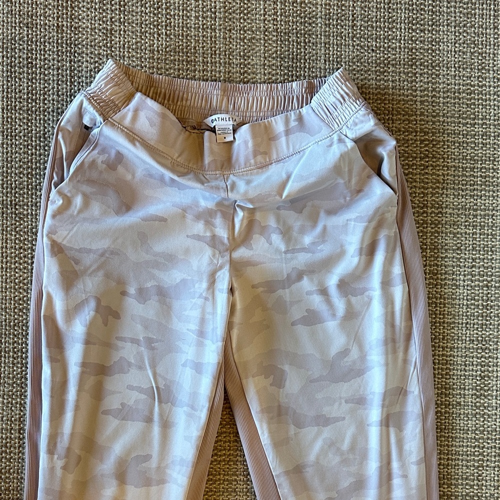Athleta Light Lavender Camouflage Pants Size 8, Excellent Condition